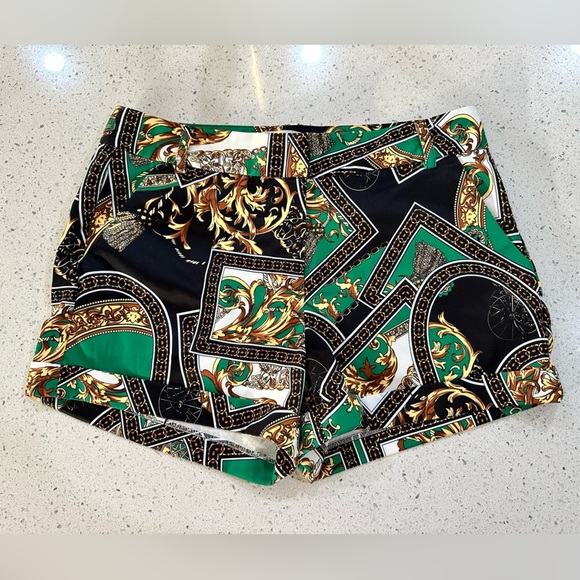 Ovi Pants - Ovi Scarf Print Women's Shorts - Size Small